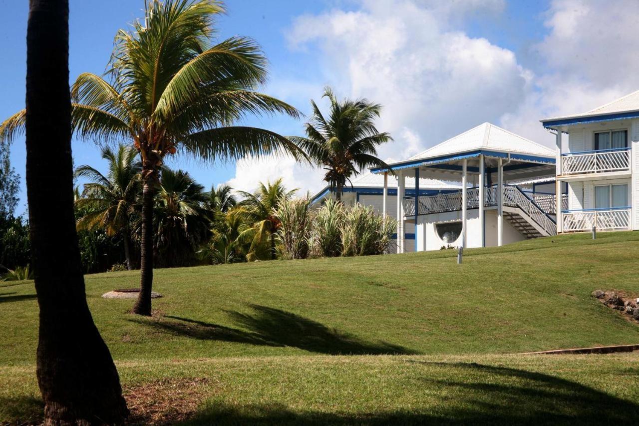 Vue Mer & Acces Direct A La Plage Avec Magnifique Piscine Surveillee Par Un Maitre Nageur Saint-Francois  Luaran gambar